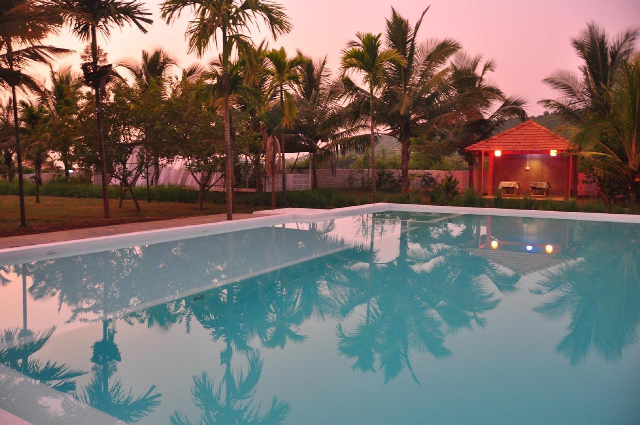 Aquatica Resorts & Spa Morjim Luaran gambar