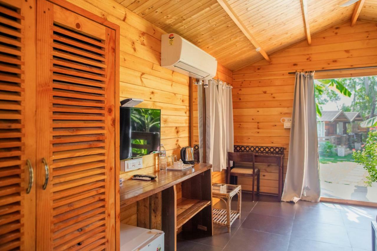 Aquatica Resorts & Spa Morjim Luaran gambar